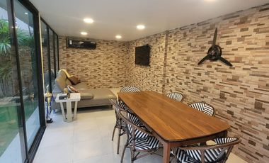 Casa amoblada en alquiler en Ciudad Celeste Samborondón | 3 dormitorios con patio y BBQ