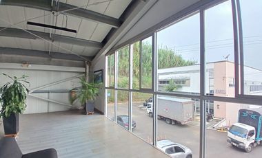 Bodega para el Arriendo en la villa