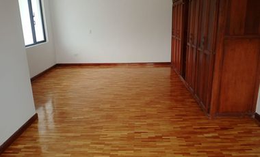 HERMOSA CASA EN VENTA EN EL SECTOR EL CONDADO DE LA CIUDAD DE QUITO