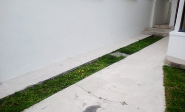 HERMOSA CASA EN VENTA EN EL SECTOR EL CONDADO DE LA CIUDAD DE QUITO