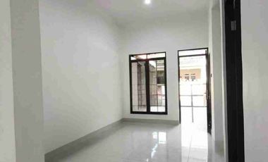 Dijual rumah full renovasi di Villa Dago Pamulang harga murah, bisa KPR bebas banjir, siap huni