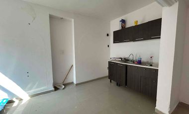 Rento casa en Pedregal de 1 nivel 130m2 con  8 lugares de estacionamiento.  Uso habitacional o para oficina.