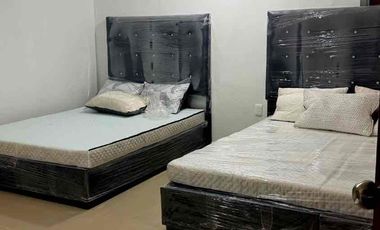 Rento casa en Pedregal de 1 nivel 130m2 con  8 lugares de estacionamiento.  Uso habitacional o para oficina.