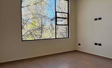 Hermosa casa contemporanea junto area verde