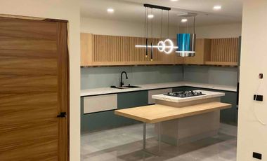 Hermosa casa contemporanea junto area verde