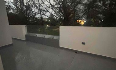 Hermosa casa contemporanea junto area verde