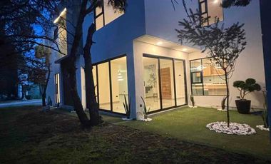 Hermosa casa contemporanea junto area verde