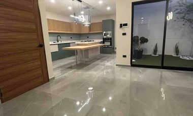 Hermosa casa contemporanea junto area verde