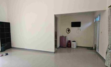 DISEWAKAN RUMAH REGENCY