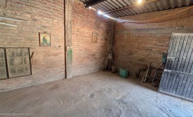 Propiedad Para Remodelar. Venta sobre Av. Federación altura Cañadas. Puerto Vallarta.