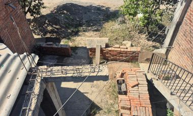 Propiedad Para Remodelar. Venta sobre Av. Federación altura Cañadas. Puerto Vallarta.