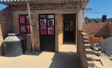 Propiedad Para Remodelar. Venta sobre Av. Federación altura Cañadas. Puerto Vallarta.