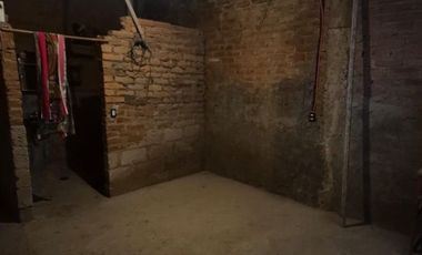 Propiedad Para Remodelar. Venta sobre Av. Federación altura Cañadas. Puerto Vallarta.