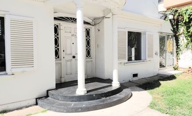 I. HOLZAPFEL #1053 | Casa comercial 8D2B en Viña del Mar