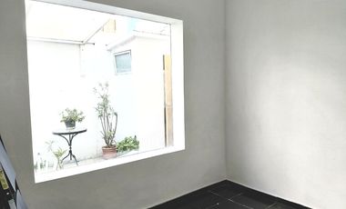 I. HOLZAPFEL #1053 | Casa comercial 8D2B en Viña del Mar