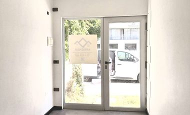 I. HOLZAPFEL #1053 | Casa comercial 8D2B en Viña del Mar