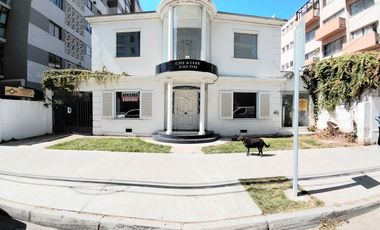 I. HOLZAPFEL #1053 | Casa comercial 8D2B en Viña del Mar