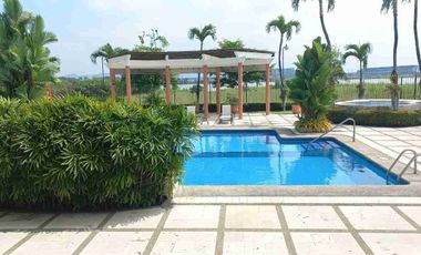 Km 1 Samborondón entre rio en los edificios. Que están frente al río, departamentos grande de 293. M2 con ascensor