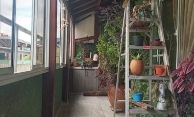 SE VENDE APARTAMENTO DE TRES NIVELES EXCELENTE OPORTUNIDAD