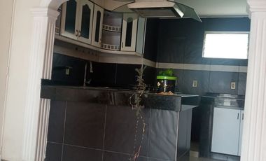 SE VENDE APARTAMENTO DE TRES NIVELES EXCELENTE OPORTUNIDAD