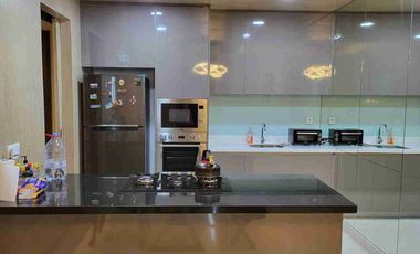 Apartmen Mewah siap huni full furnish di Kensington