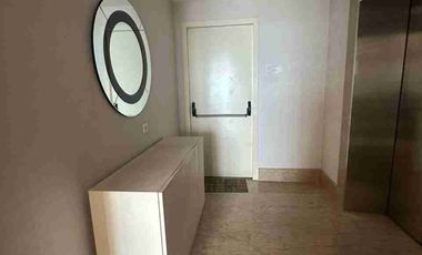 Apartmen mewah private lift siap huni di Kensington