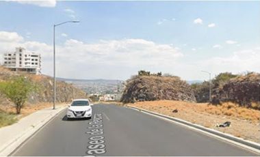 CVB (EMB) OFICINA EN VENTA DE CONTADO EN HDA EL CMPANARIO QRO