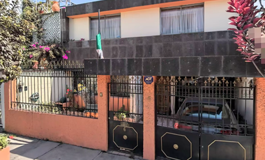 Casa en Venta Valle del Paraíso Tlalnepantla Estado de México