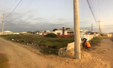 PUNTA CARNERO: BEAUTIFUL BEACHFRONT LOT