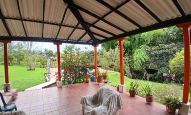 Área alquila y vende casa campestre en Parcelación Los Alpes Popayán