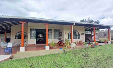 Área alquila y vende casa campestre en Parcelación Los Alpes Popayán