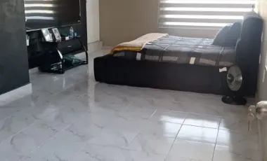 Casa Amplia C/4 Recámaras, 2 Estacionamientos en Renta en Viveros de La Loma