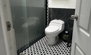 Casa Amplia C/4 Recámaras, 2 Estacionamientos en Renta en Viveros de La Loma