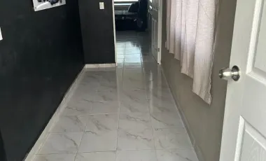 Casa Amplia C/4 Recámaras, 2 Estacionamientos en Renta en Viveros de La Loma