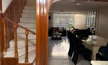 Casa Amplia C/4 Recámaras, 2 Estacionamientos en Renta en Viveros de La Loma