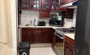 Casa Amplia C/4 Recámaras, 2 Estacionamientos en Renta en Viveros de La Loma