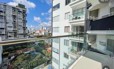 ARRENDAMOS LUJOSO APARTAESTUDIO 1 ALCOBA SOTOMAYOR ZONA SOCIAL PARQUEADERO