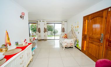 SE VENDE CASA EN PSJE. PLAYA ANCHA.