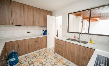 SE VENDE CASA EN PSJE. PLAYA ANCHA.