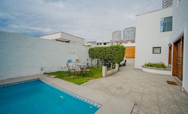 SE VENDE CASA EN PSJE. PLAYA ANCHA.