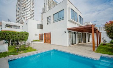 SE VENDE CASA EN PSJE. PLAYA ANCHA.