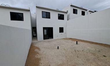 Casa nueva con terreno amplio en venta área de Blvd Fundadores Tijuana