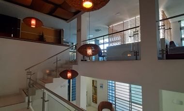 Exclusiva propiedad comercial en Santa Mónica