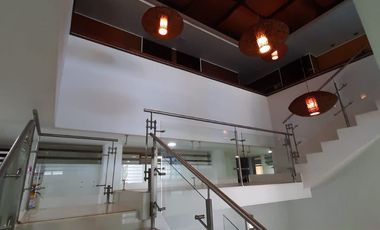 Exclusiva propiedad comercial en Santa Mónica