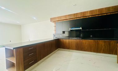 Casa en venta en Valle Imperial frente a parque