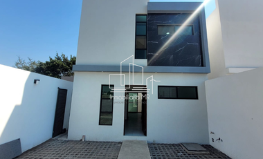 CASA CON ALBERCA EN MORELOS