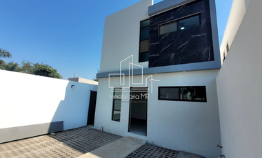 CASA CON ALBERCA EN MORELOS