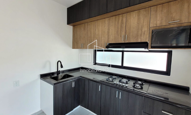 CASA CON ALBERCA EN MORELOS