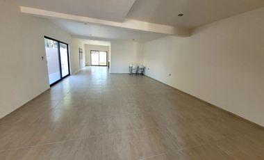 CASA CON ALBERCA EN MORELOS