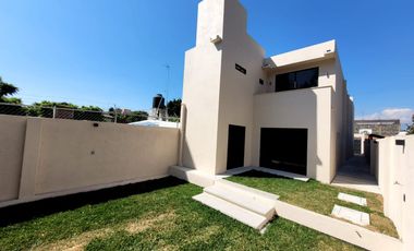 CASA CON ALBERCA EN MORELOS